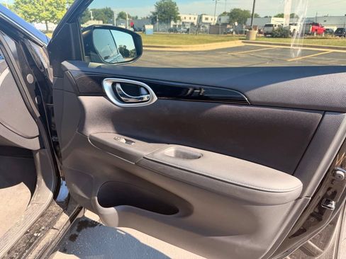 Used 2018 Nissan Sentra SV FWD image 29