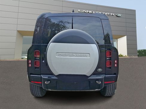 Used 2022 Land Rover Defender 110 X-Dynamic HSE AWD/4WD image 7