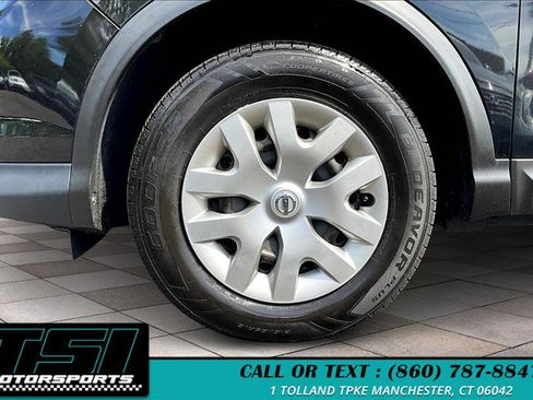 Used 2018 Nissan Rogue Sport S image 9