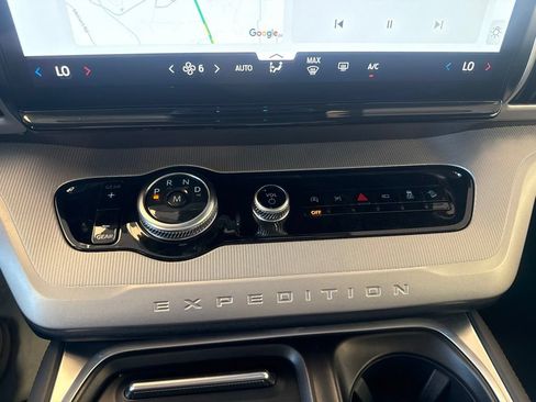 Used 2025 Ford Expedition Max Active AWD/4WD image 23