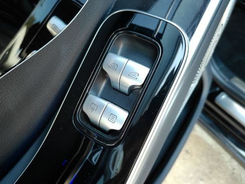 Used 2022 Mercedes-Benz S 500 4MATIC image 22