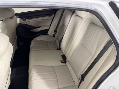Used 2021 Honda Accord Touring image 13
