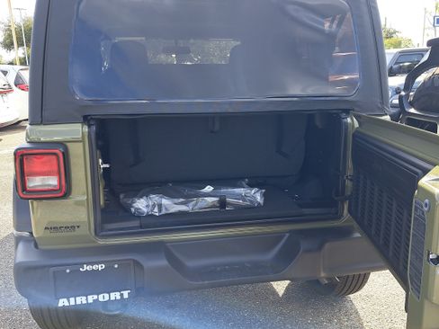 New 2026 Jeep Wrangler Sport AWD/4WD image 5