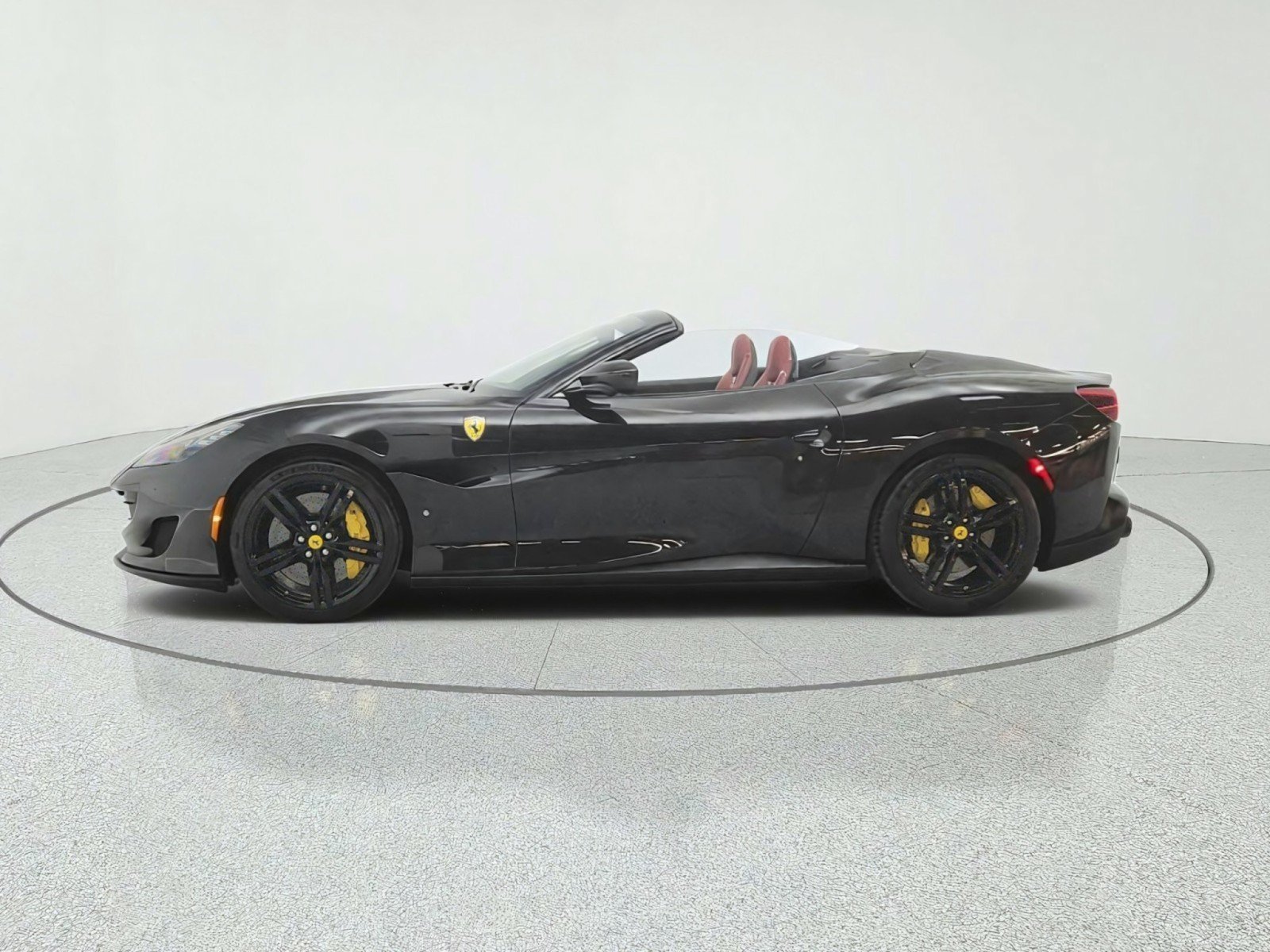 Used 2020 Ferrari Portofino RWD image 8