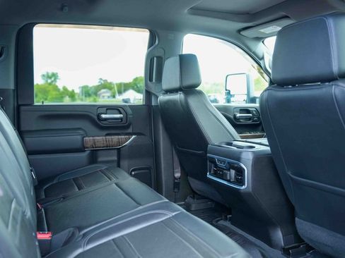 Used 2021 GMC Sierra 3500 Denali w/ Denali Ultimate Package AWD/4WD image 19