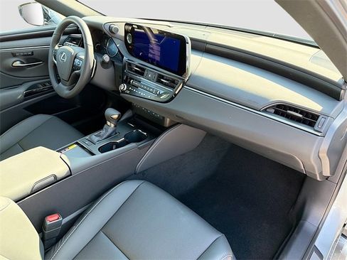 New 2025 Lexus ES 350 w/ Premium Package image 14