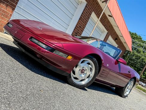 Used 1993 Chevrolet Corvette Convertible RWD image 8