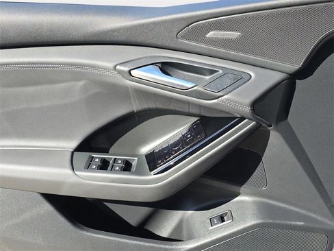 Used 2025 Audi Q6 e-tron Premium Plus w/ Premium Plus image 22