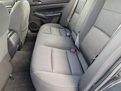 Used 2022 Nissan Altima 2.5 SV image 16