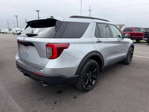 Used 2023 Ford Explorer ST-Line w/ Class IV Trailer Tow Package AWD/4WD image 5
