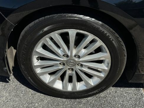 Used 2014 Toyota Avalon Limited FWD image 35