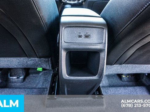 Used 2025 Chevrolet Trax LT w/ LT Convenience Package image 31