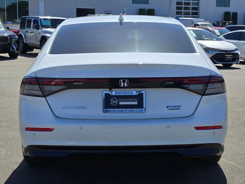 Used 2025 Honda Accord Touring image 6
