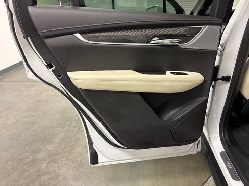 Used 2020 Cadillac XT6 Sport AWD/4WD image 28