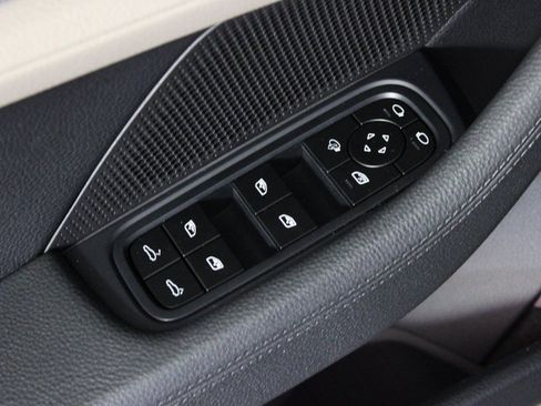 Certified 2026 Porsche Panamera 4 image 15