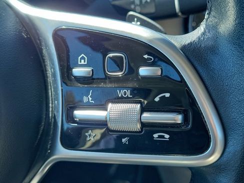 Used 2020 Mercedes-Benz GLC 300 image 26