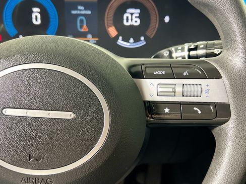 Used 2025 Hyundai Tucson SEL FWD image 19