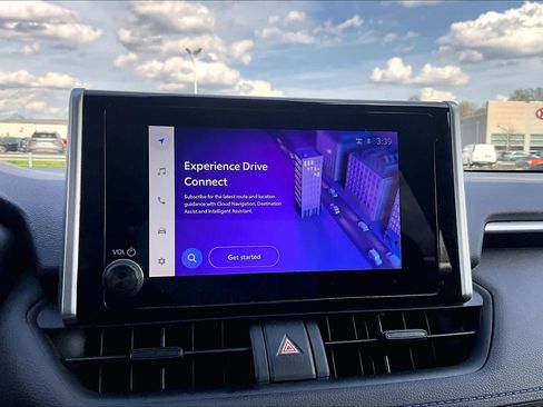 Used 2024 Toyota RAV4 SE w/ Convenience Package image 34