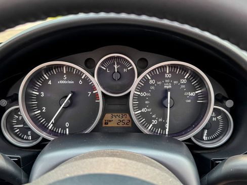 Used 2006 MAZDA MX-5 Miata Sport w/ Suspension Pkg RWD image 22