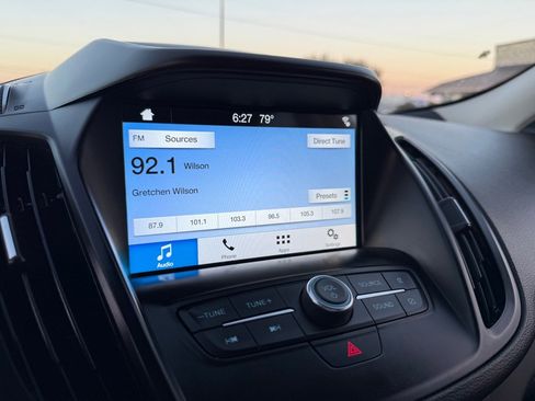 Used 2019 Ford Escape SEL image 17