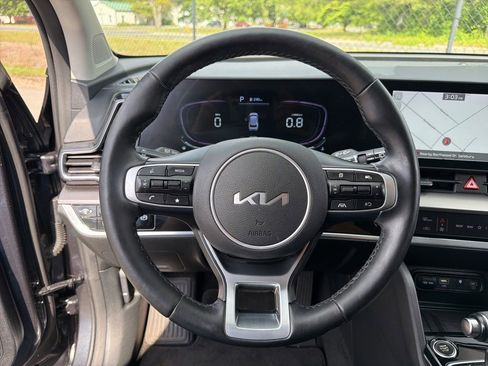 Used 2023 Kia Sportage EX AWD/4WD image 14