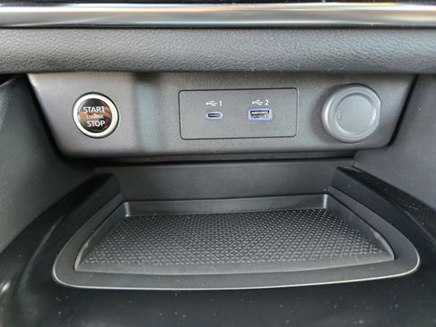 Used 2023 Nissan Rogue SV image 18