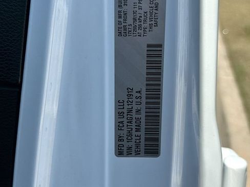 Certified 2022 Jeep Gladiator Sport AWD/4WD image 26