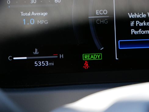 Used 2025 Lexus UX 300h AWD w/ Accessory Package (Z2) image 4