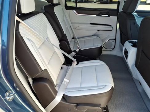 New 2026 GMC Acadia Denali w/ Super Cruise Package image 19