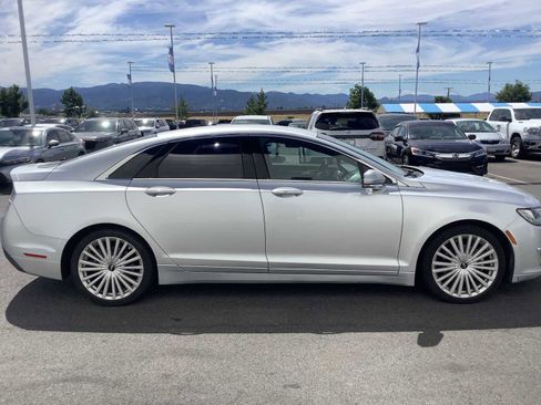 Used 2017 Lincoln MKZ Reserve FWD image 7