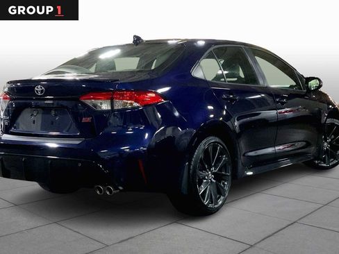 Used 2023 Toyota Corolla SE w/ SE Premium Package image 13