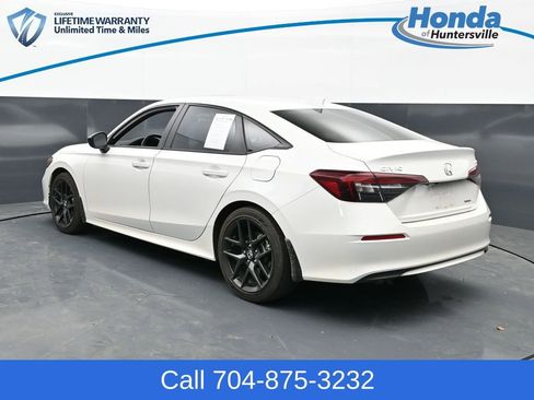 Used 2025 Honda Civic Sport image 6