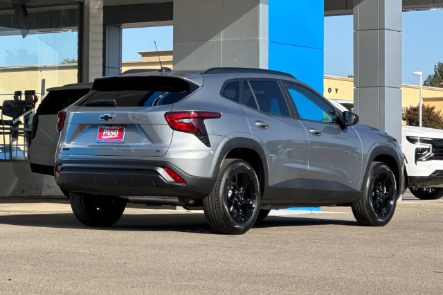 New 2026 Chevrolet Trax LT w/ Driver Confidence Package FWD image 6