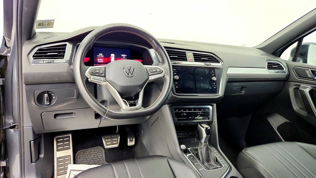 Used 2023 Volkswagen Tiguan SE R-Line FWD image 13