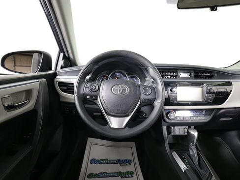 Used 2015 Toyota Corolla LE image 27