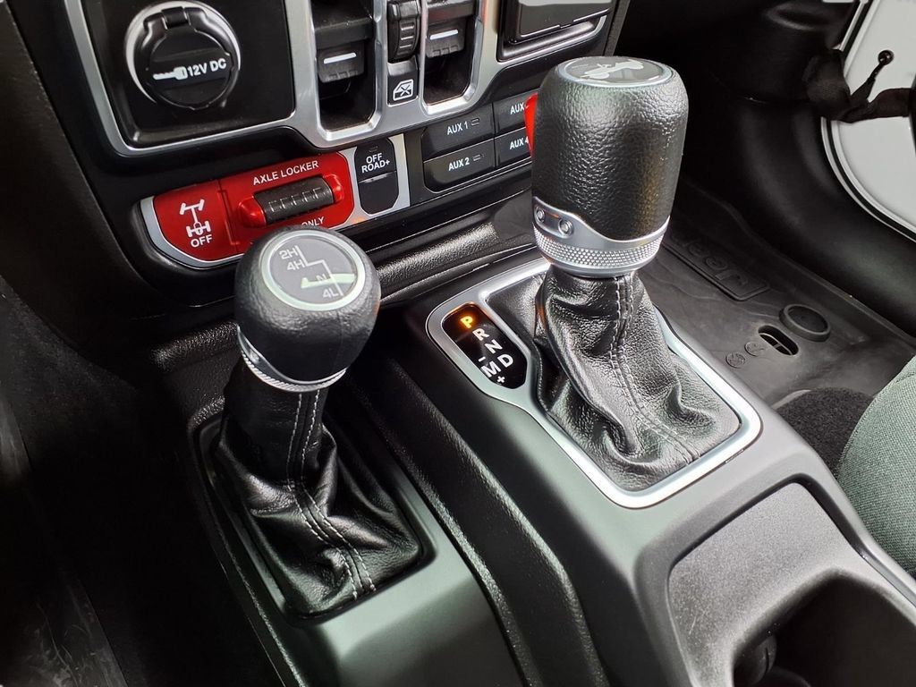 Certified 2025 Jeep Wrangler Unlimited Sport AWD/4WD image 11