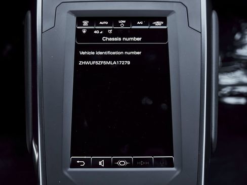 Used 2021 Lamborghini Huracan EVO RWD image 66