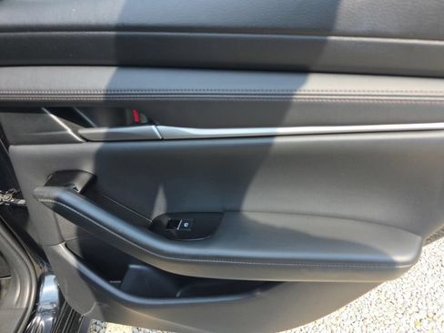 Used 2025 MAZDA MAZDA3 s Sport FWD image 18