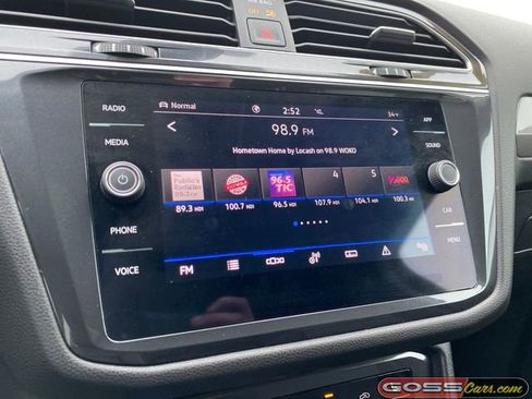 Used 2024 Volkswagen Tiguan SE image 10