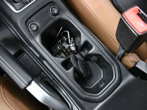 Used 2020 Jeep Gladiator Overland image 14