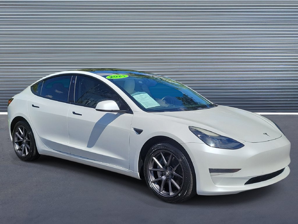 Used 2021 Tesla Model 3 Standard Range Plus RWD image 2
