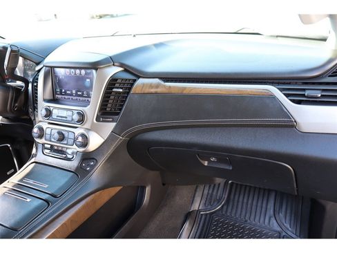 Used 2018 GMC Yukon XL Denali w/ Denali Ultimate Package AWD/4WD image 16