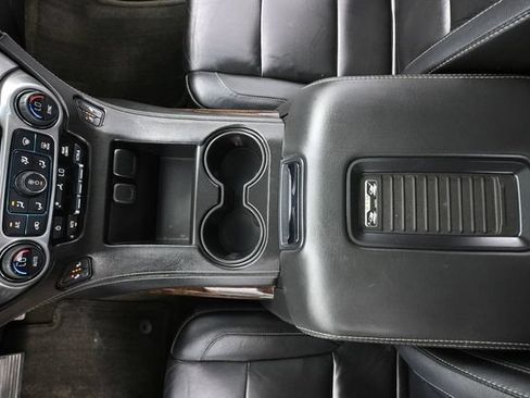 Used 2016 Chevrolet Tahoe LT w/ Luxury Package AWD/4WD image 38