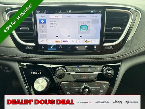 New 2026 Chrysler Pacifica Pinnacle image 18