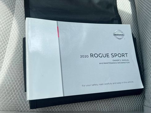 Used 2020 Nissan Rogue Sport SV w/ Technology Package image 19