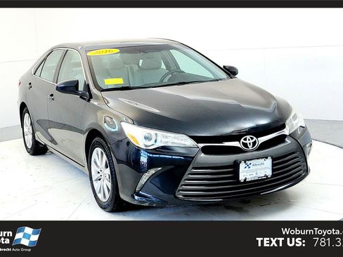 Used 2016 Toyota Camry XLE image 1