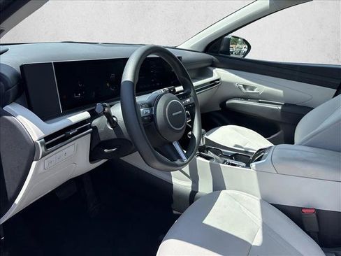 Used 2026 Hyundai Tucson SEL FWD image 9