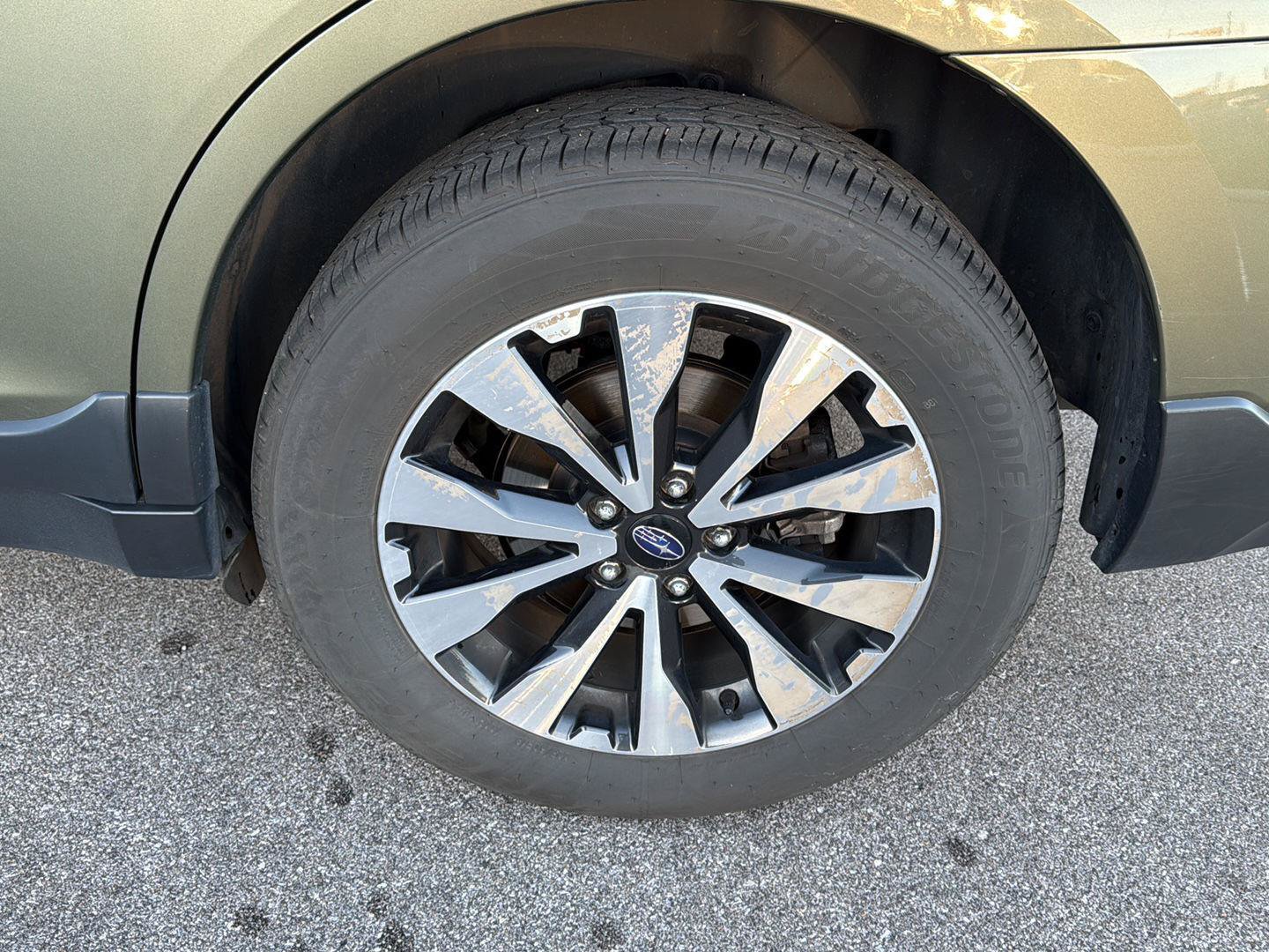 Used 2015 Subaru Outback 3.6R Limited AWD/4WD image 16