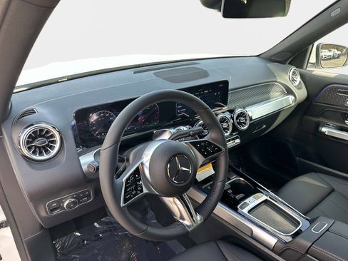 New 2026 Mercedes-Benz GLB 250 image 17