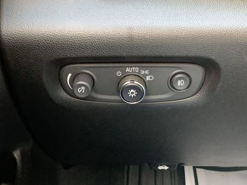 Certified 2019 Chevrolet Traverse LT w/ LT Premium Package image 16